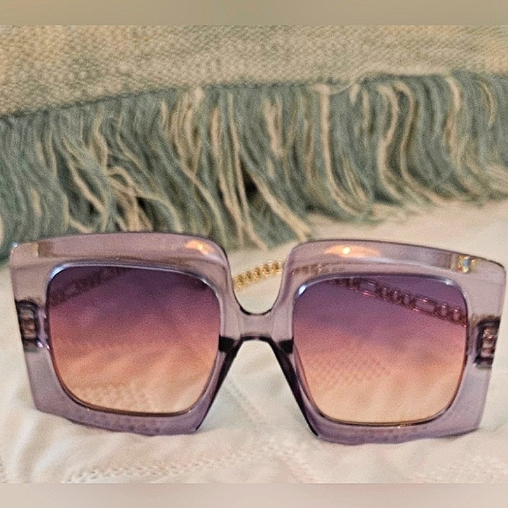 ๐NWOT Oversized Vintage Square Shaped Sunglasses- Gradient Gray To Pink ๐ - Picture 8 of 8